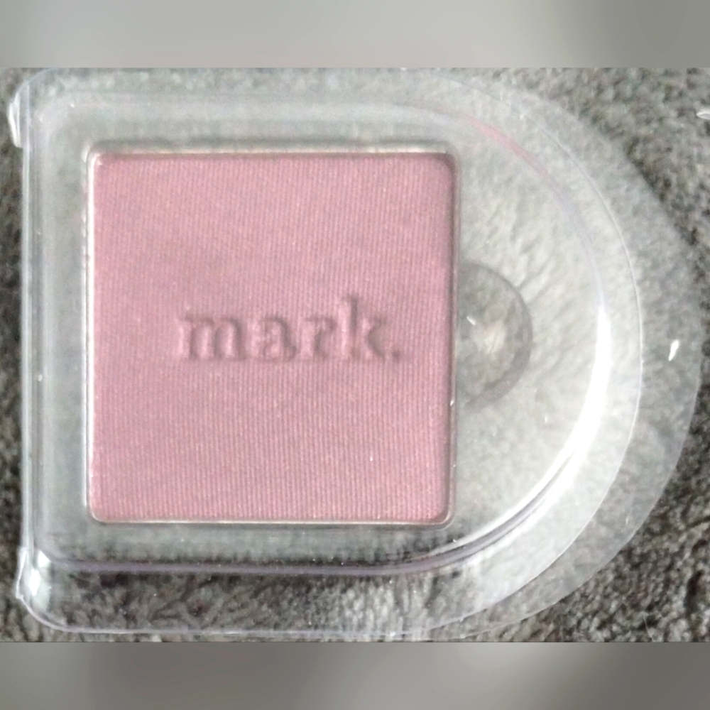 i-mark custom pick Eyeshadow by Avon